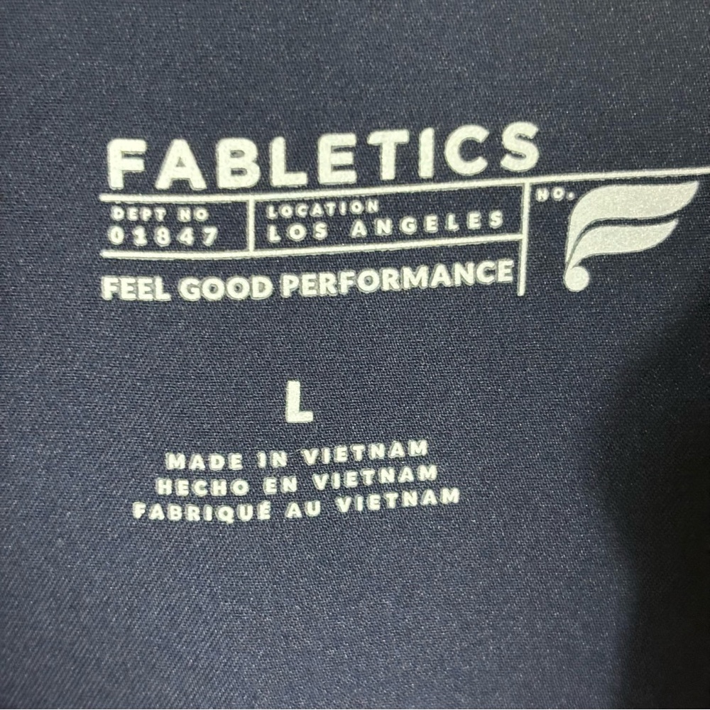 Fabletics Evolve 3 Pocket Oversized Scrub Top Wom… - image 6